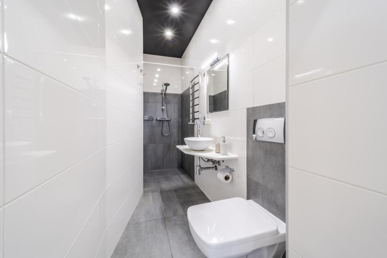 Inshiapartments On Teodora Square 리비프 외부 사진